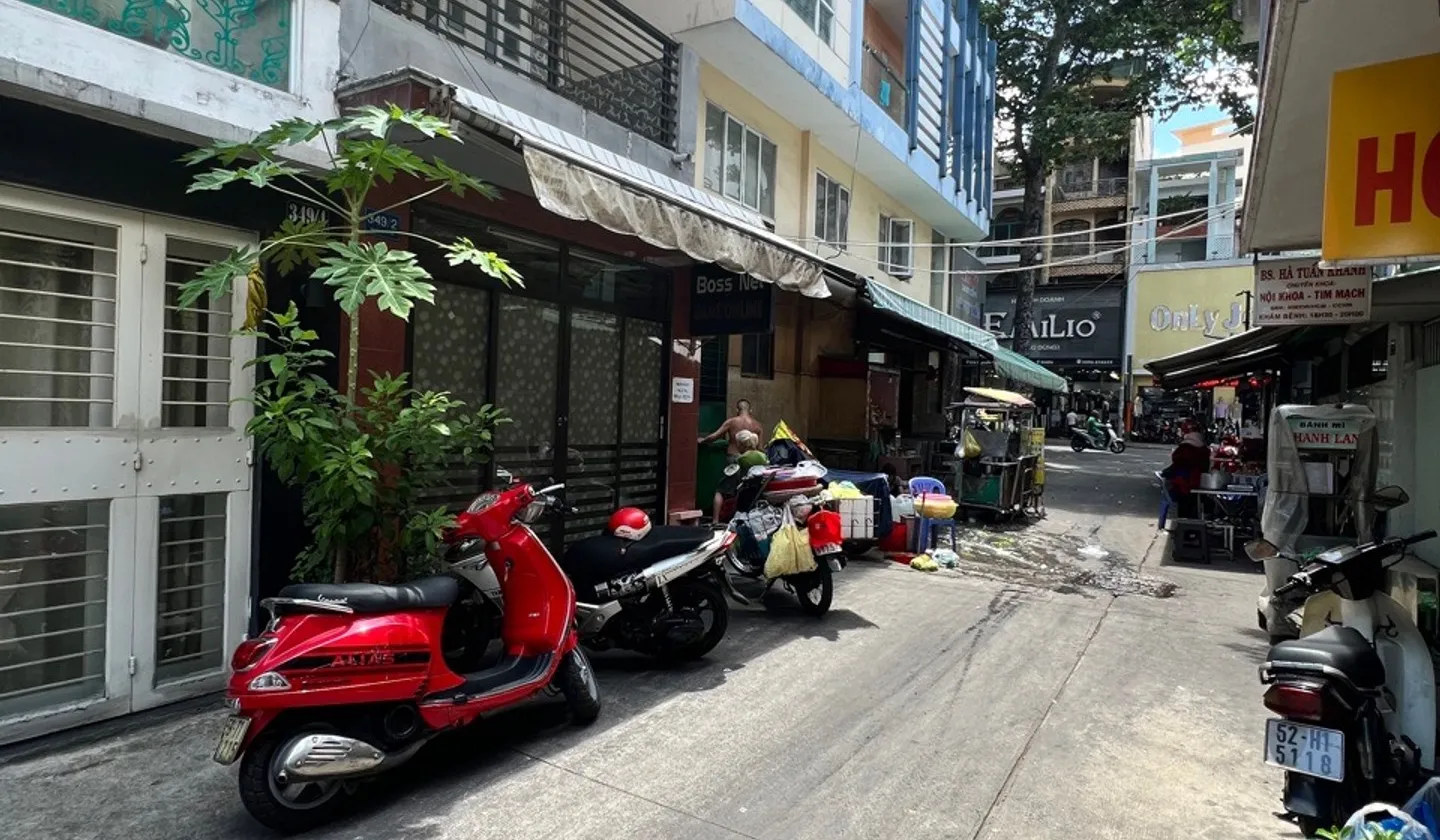 Nhà góc 2 mặt hẻm xe hơi trung tâm Quận 5 giá tốt... Bán nhà riêng tại An Đông, Hồ Chí Minh 01