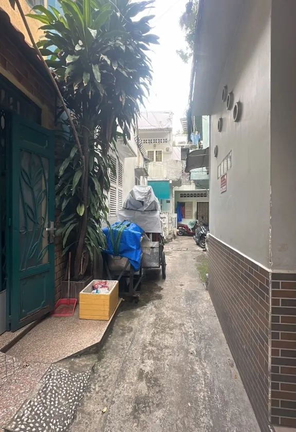 Bán nhà riêng 2 tầng tại phường Cầu Ông Lãnh, Quận 1, Hồ Chí Minh... Bán nhà riêng tại Cầu Ông Lãnh, Hồ Chí Minh 01