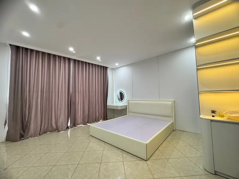 🔥LÂM DU-GẦN HỒ-NHÀ XÂY MỚI-FULL NỘI THẤT-THANG MÁY-DT 40M X 6TẦNG 💥💰... Bán nhà riêng tại Bồ Đề, Hà Nội 01