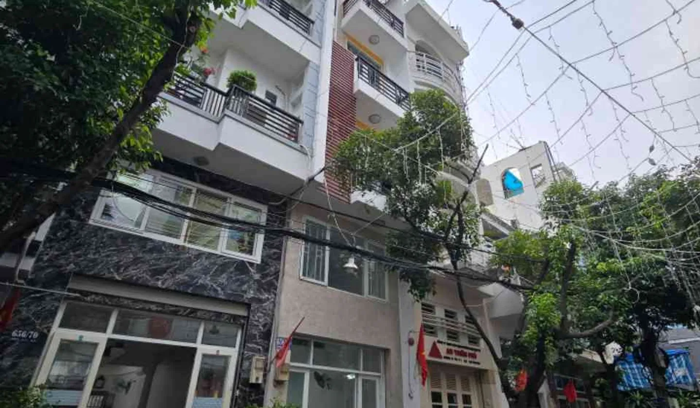 Nhà riêng 5 tầng vị trí thuận tiện tại quận nội thành, phù hợp đa dạng mục đích sử dụng... Bán nhà riêng tại Nhiêu Lộc, Hồ Chí Minh 01