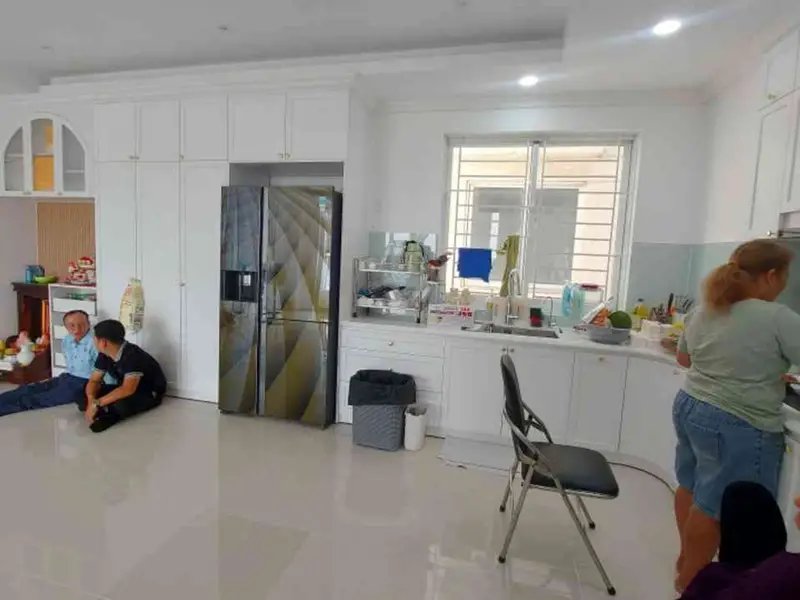 Cơ hội sở hữu căn hộ 3 phòng ngủ rộng 139m2 giá tốt tại Bình Chánh... Bán căn hộ chung cư tại Bình Hưng, Hồ Chí Minh 01