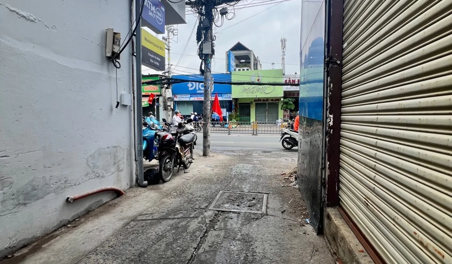 Hẻm 1 sẹc, cách 20m ra MT Nguyễn Thị Thập, P. Tân Hưng, 85m2, ngang 5m, nhích 6 tỷ... Bán nhà riêng tại Tân Mỹ, Hồ Chí Minh 01
