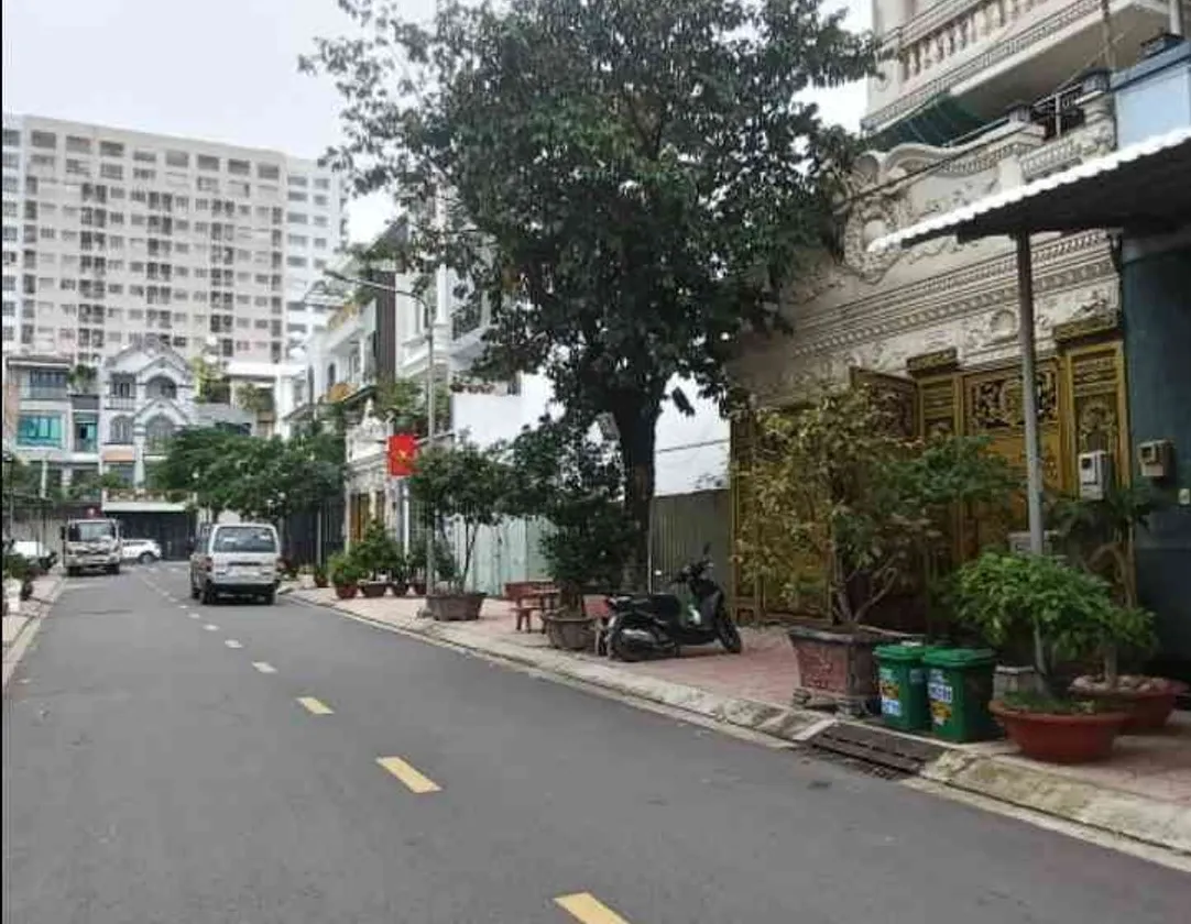 Nhà Cao cấp Mặt tiền đường khu bàn cờ Đồng độ. Có Hầm oto, Thang máy xịn.... Bán nhà mặt phố tại Bình Tân, Hồ Chí Minh 01
