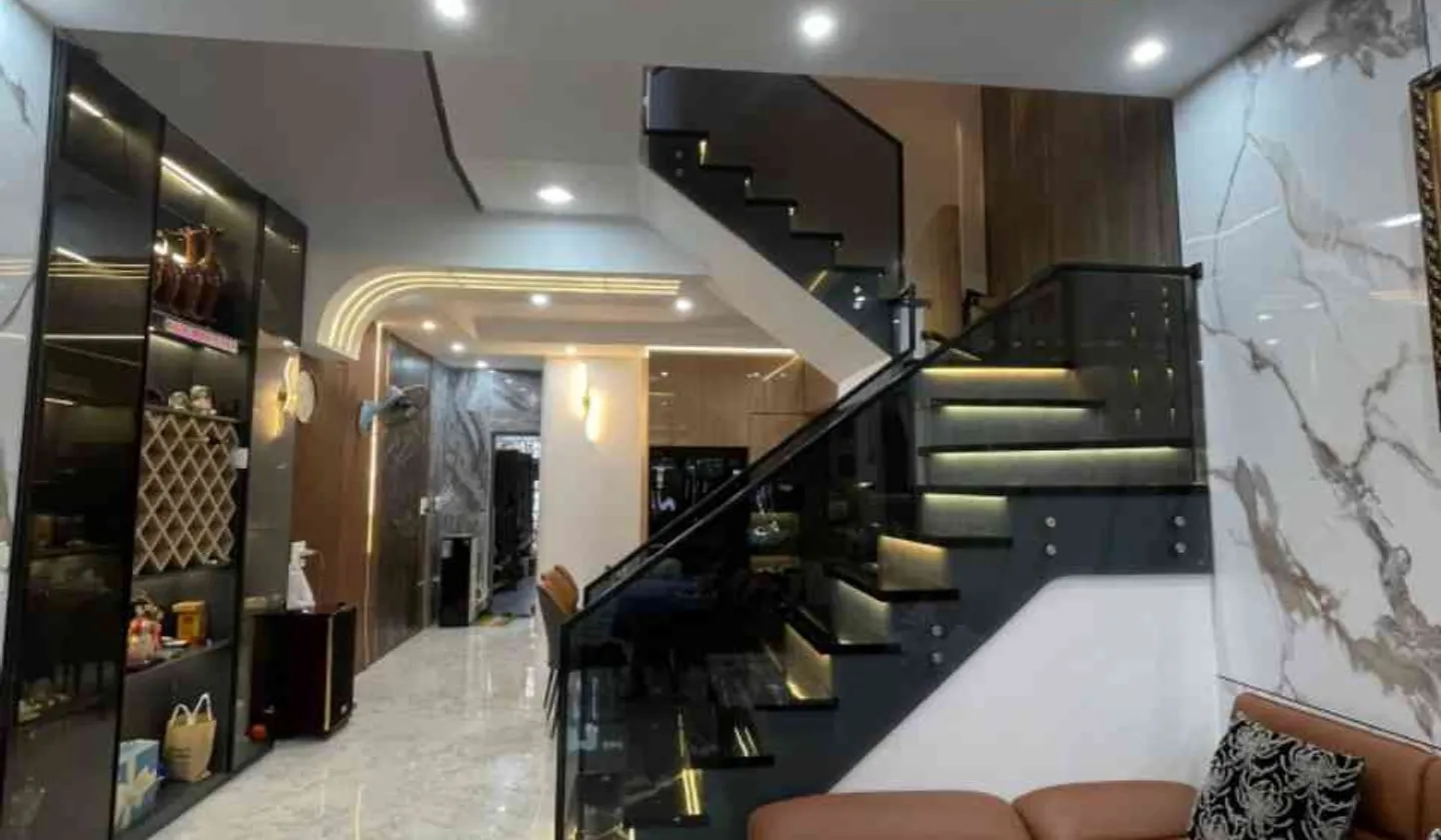 🤔 117,5M² ĐẤT – NHƯNG CÓ MỘT CHI TIẾT KHIẾN CĂN NHÀ NÀY KHÔNG GIỐNG NHỮNG CĂN 3 TẦNG THƯỜNG THẤY.... Bán nhà mặt phố tại Hòa Xuân, Đà Nẵng 01