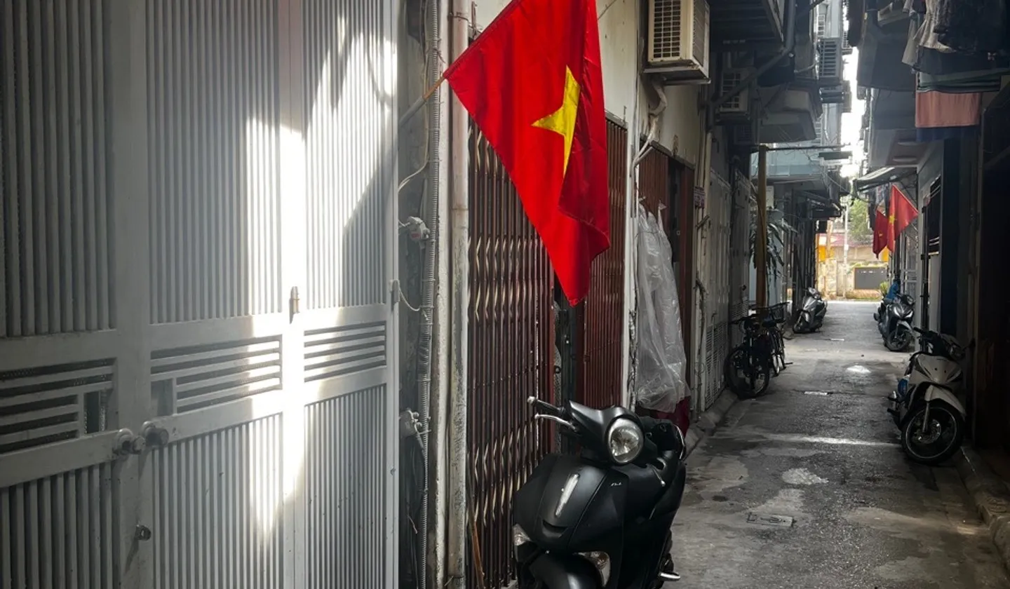 Nhà phânlô 3 tầng cũ xây chắc , ngõ rộng tại trung tâm LongBiên, giá 4.7tỷ còn thương lượng tốt 🍀... Bán nhà riêng tại Long Biên, Hà Nội 01