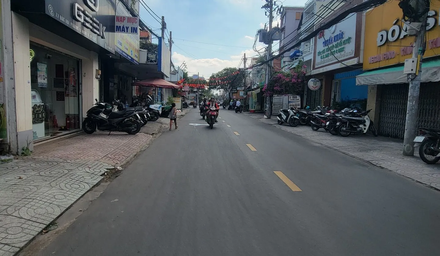 Nhà mặt phố 4 tầng, thu nhập cho thuê cực đỉnh tại quận sôi động... Bán nhà mặt phố tại Hòa Hưng, Hồ Chí Minh 01