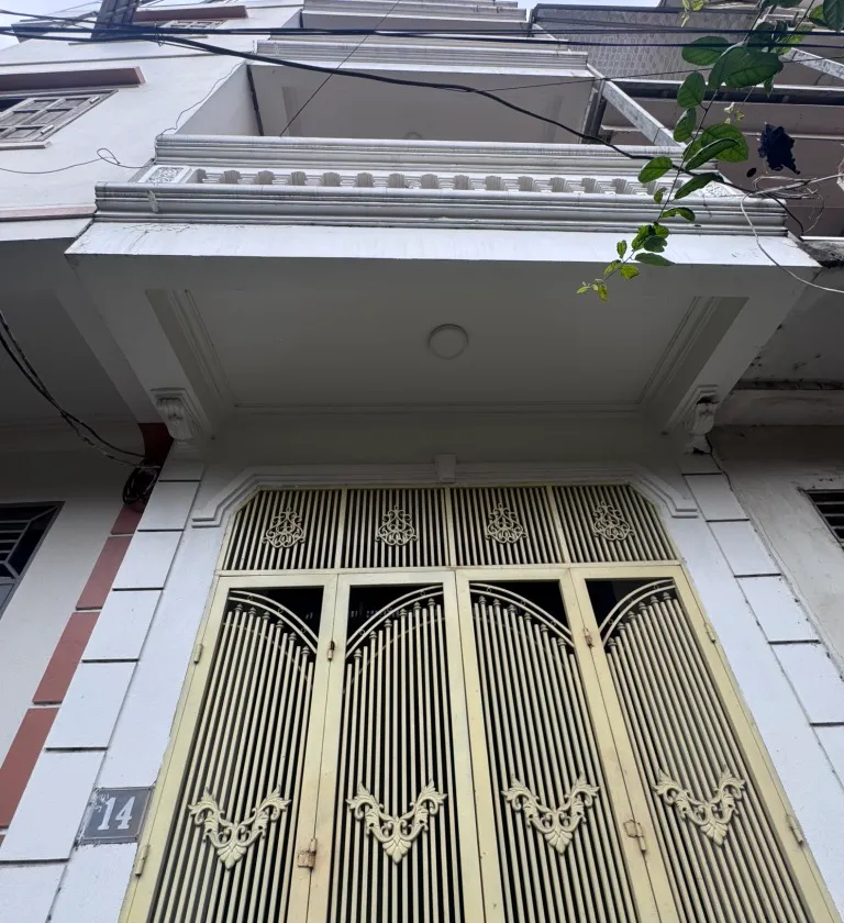NHÀ CỔ NHUẾ Ô CHỜ THANG MÁY... Bán owner_side tại Thượng Cát, Hà Nội 01