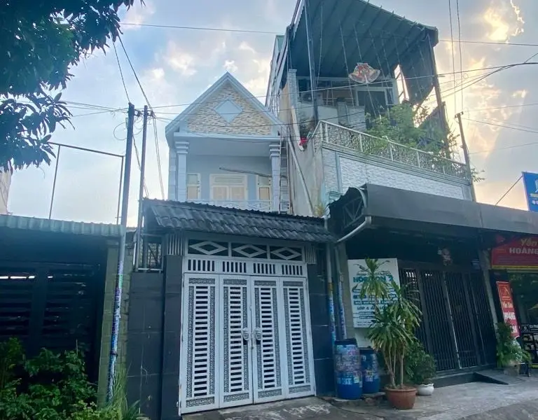 Bán nhà mặt phố 2 tầng 100m2 hướng Bắc ở Bình Dương... Bán nhà mặt phố tại Đông Hòa, Hồ Chí Minh 01