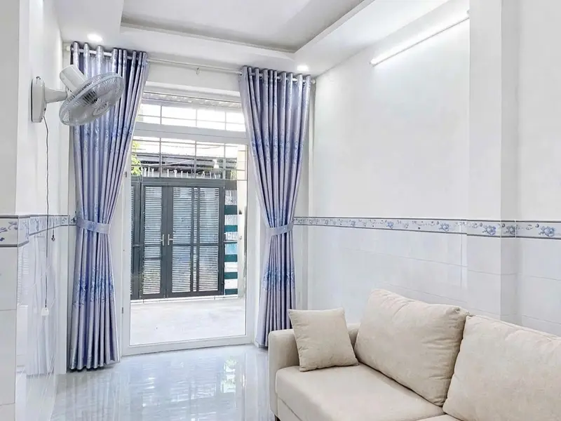 Gần Chợ Xóm Chiếu, 3 tầng, 36m2, nhà mua về ở ngay, trữ tiền, cho thuê dòng tiền tốt, chỉ 6 tỷ nhỉn... Bán nhà riêng tại Khánh Hội, Hồ Chí Minh 01