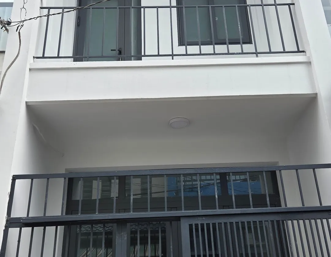 Nhà 33m2 2PN 2WC hẻm xe hơi 6m gần Tân Phú, giá 4.25 tỷ... Bán nhà riêng tại Bình Hưng Hòa, Hồ Chí Minh 01