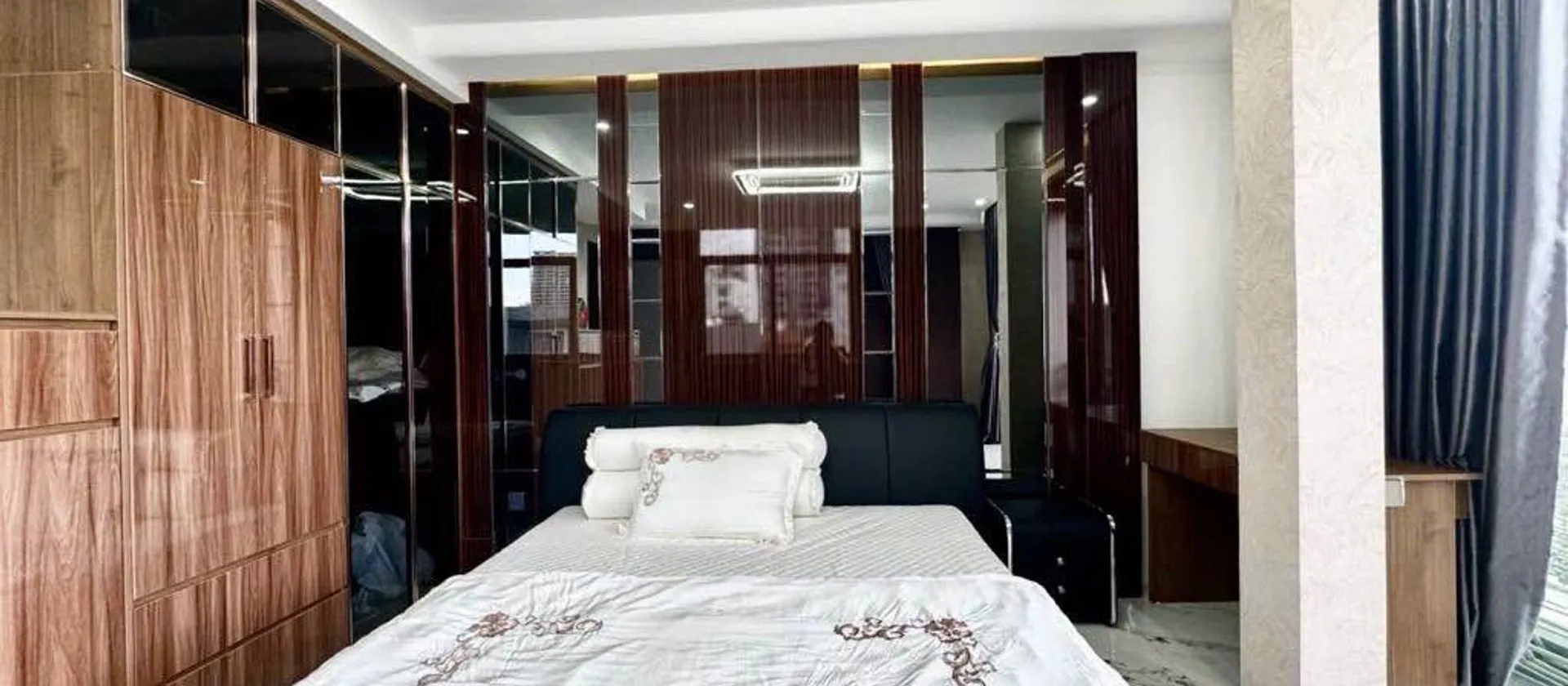 Cơ hội vàng sở hữu nhà mặt tiền đắt giá gần sân bay quốc tế tại Tân Bình... Bán nhà riêng tại Tân Sơn Hòa, Hồ Chí Minh 01