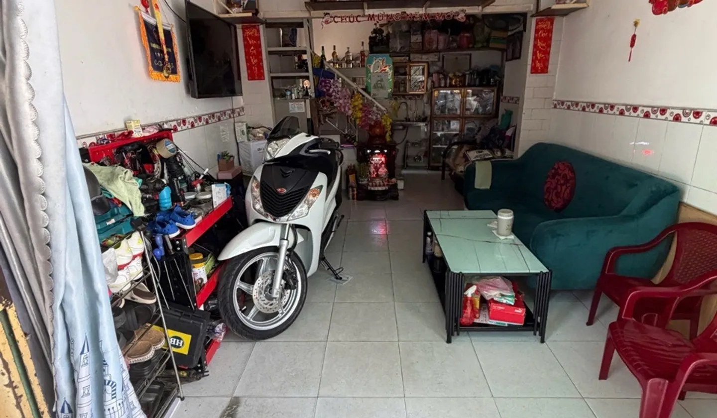 Nhà 2 tầng nhỏ gọn, góc 2 mặt hẻm tại Tân Hoà Đông... Bán nhà riêng tại Phú Lâm, Hồ Chí Minh 01