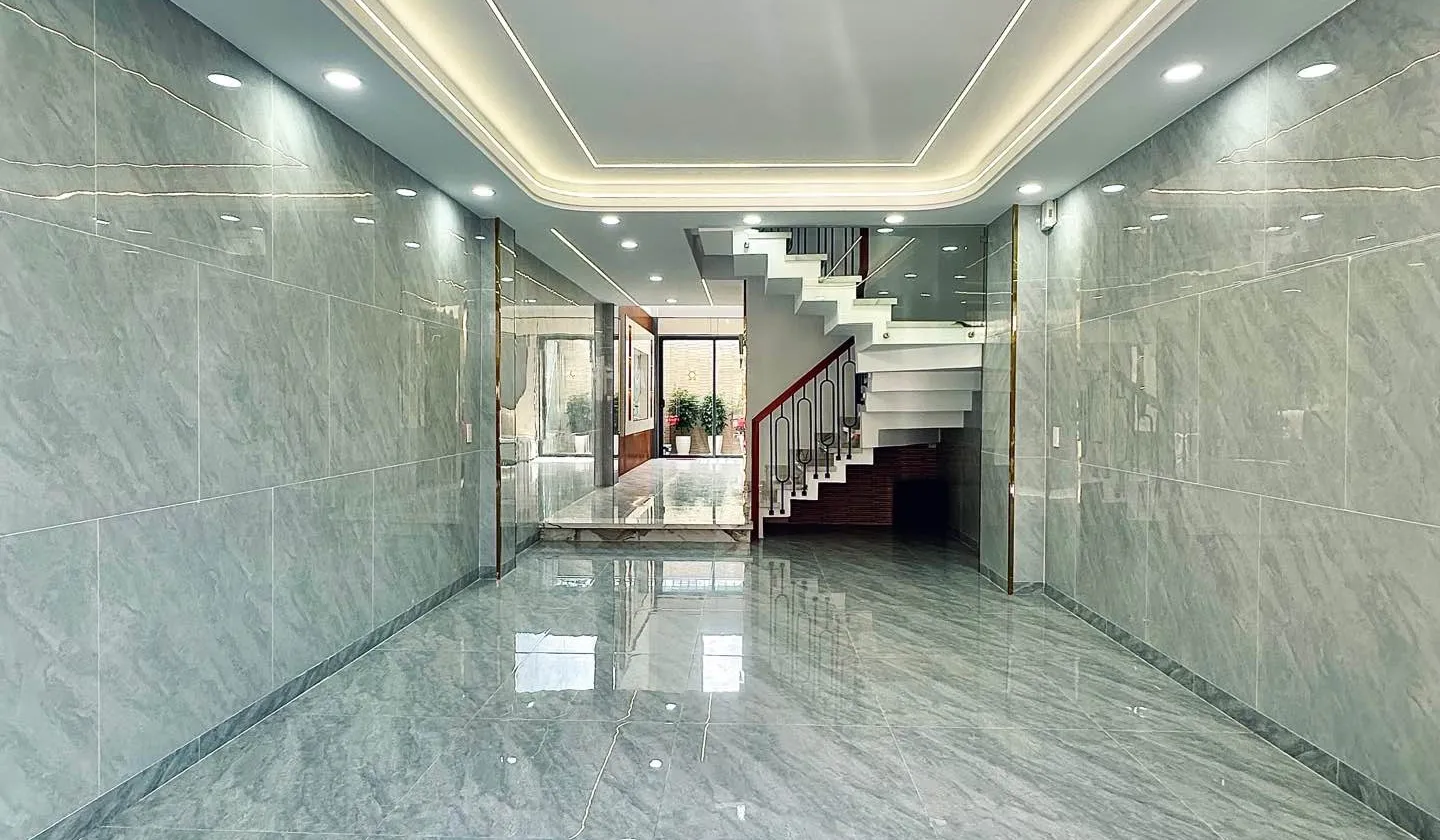 Nhà riêng 6 tầng sang trọng tại quận 12 với thang máy và không gian hiện đại... Bán nhà riêng tại Trung Mỹ Tây, Hồ Chí Minh 01