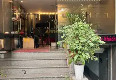 Khách sạn 7 tầng mặt phố sầm uất tại Bình Chánh giá chỉ 26 tỷ... Bán nhà mặt phố tại Bình Hưng, Hồ Chí Minh 01