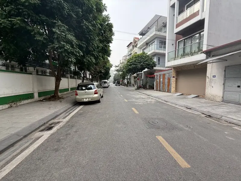 Cơ hội hiếm có sở hữu biệt thự mặt tiền rộng tại Thượng Thanh, Long Biên. Giá chốt không tưởng!... Bán nhà riêng tại Việt Hưng, Hà Nội 01