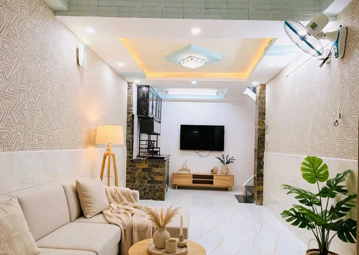 5 Tầng - Hẻm ô tô - Nhỉnh 4 tỷ - 3Pn - SHR - Hoàn công đủ... Bán nhà riêng tại Khánh Hội, Hồ Chí Minh 01