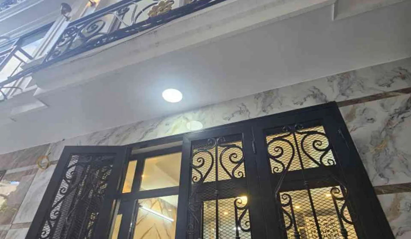 Bán nhà riêng 5 tầng tại Việt Hưng, gần công viên, ô tô tránh cách 100m... Bán nhà riêng tại Việt Hưng, Hà Nội 01
