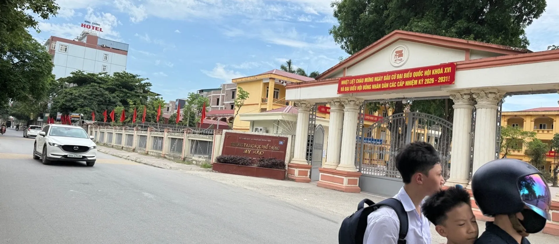 🥰🥰🥰VỊ TRÍ VÀNG ĐA TIỆN ÍCH KHÔNG GIAN TỐI ƯU KINH DOANH CỰC ĐỈNH THANG MÁY CHỜ VỚI NHÀ 4 TẦNG... Bán nhà mặt phố tại Mỹ Hào, Hưng Yên 01