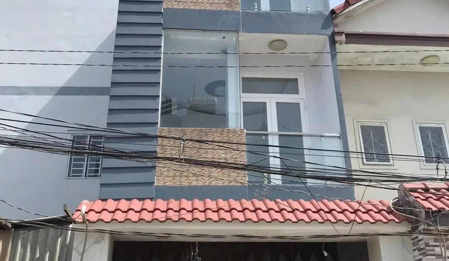 Bán nhà riêng 3 tầng 4 phòng ngủ tại Bình Tân, hẻm xe tải 5m, Giá 6 TỶ... Bán nhà riêng tại Bình Hưng Hòa, Hồ Chí Minh 01