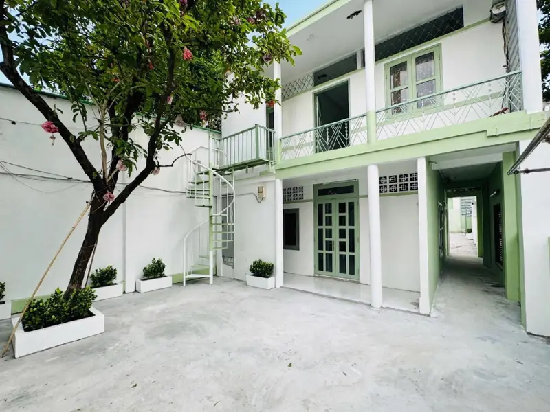 2 TẦNG - 162M² - 12 PHÒNG THU NHẬP 420TR/NĂM - NHỈNH 17 TỶ - HẺM 4M... Bán nhà riêng tại Xóm Chiếu, Hồ Chí Minh 01