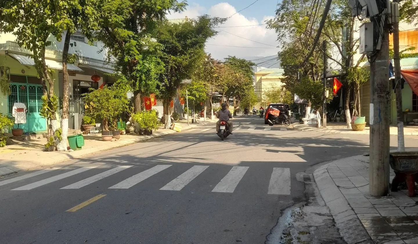 Nhà mặt phố vàng sát biển Mân Thái, tiện an cư hoặc kinh doanh... Bán nhà mặt phố tại Sơn Trà, Đà Nẵng 01