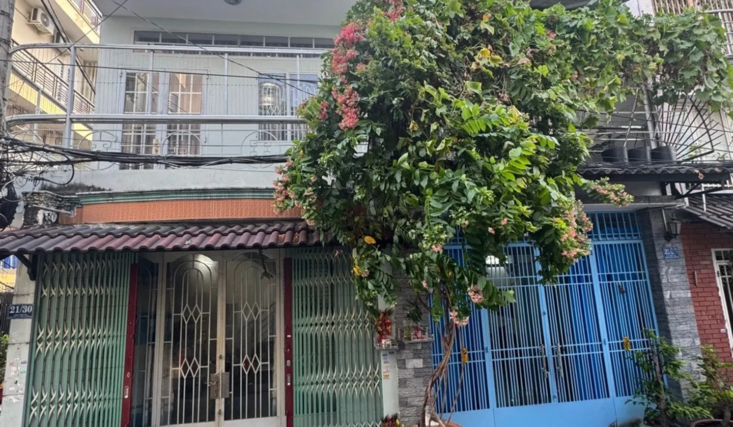 Nhà lô góc siêu thoáng khu phân lô sát quận 6, giá tốt khó tìm... Bán nhà riêng tại Bình Trị Đông, Hồ Chí Minh 01
