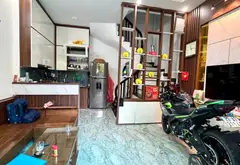 VỪA TIỀN - NHÀ ĐẸP Ở LUÔN - NỘI THẤT CƠ BẢN - GẦN Ô TÔ

Mô tả:
- Nhà 5 tầng còn khá mới, nội thất đ... Bán nhà riêng tại Bồ Đề, Hà Nội 07
