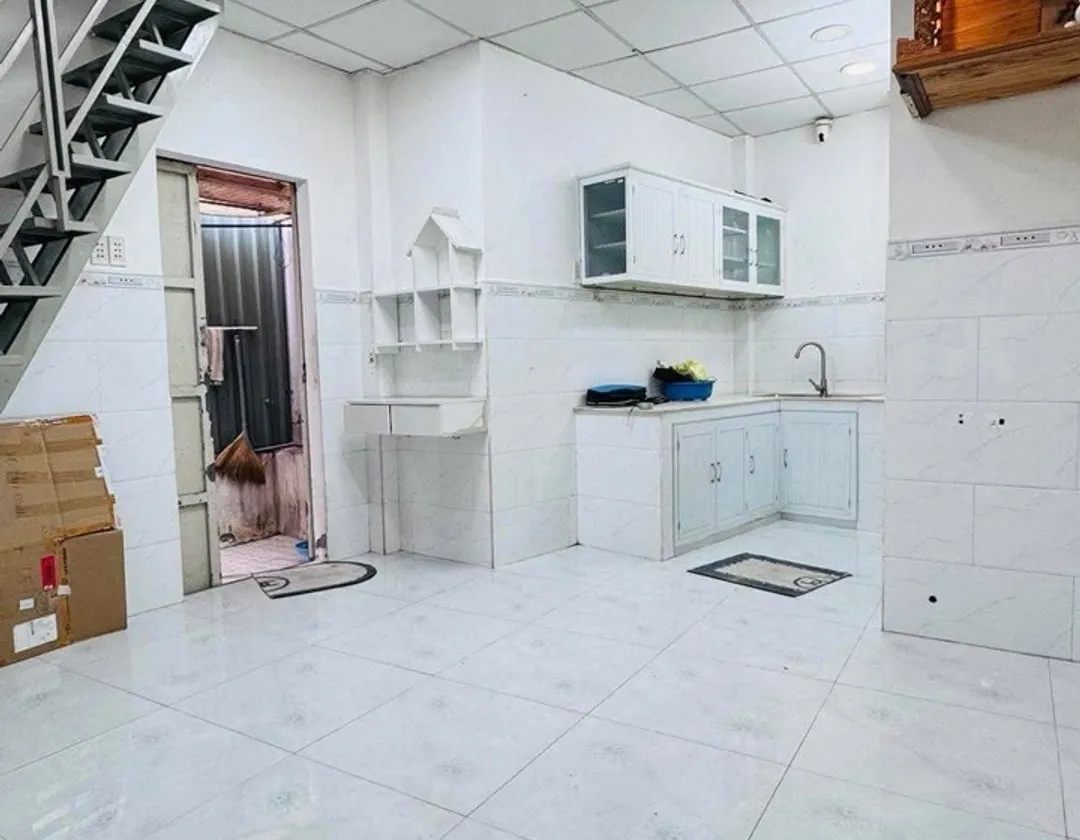 QUẬN 8 - NH.À MỚI 2 TẦNG TÙNG THIỆN VƯƠNG MUA VÀO Ở NGAY - NGAY GẦN MẶT TIỀN ĐƯỜNG - 2.X T.Ỷ... Bán nhà riêng tại Phú Định, Hồ Chí Minh 01