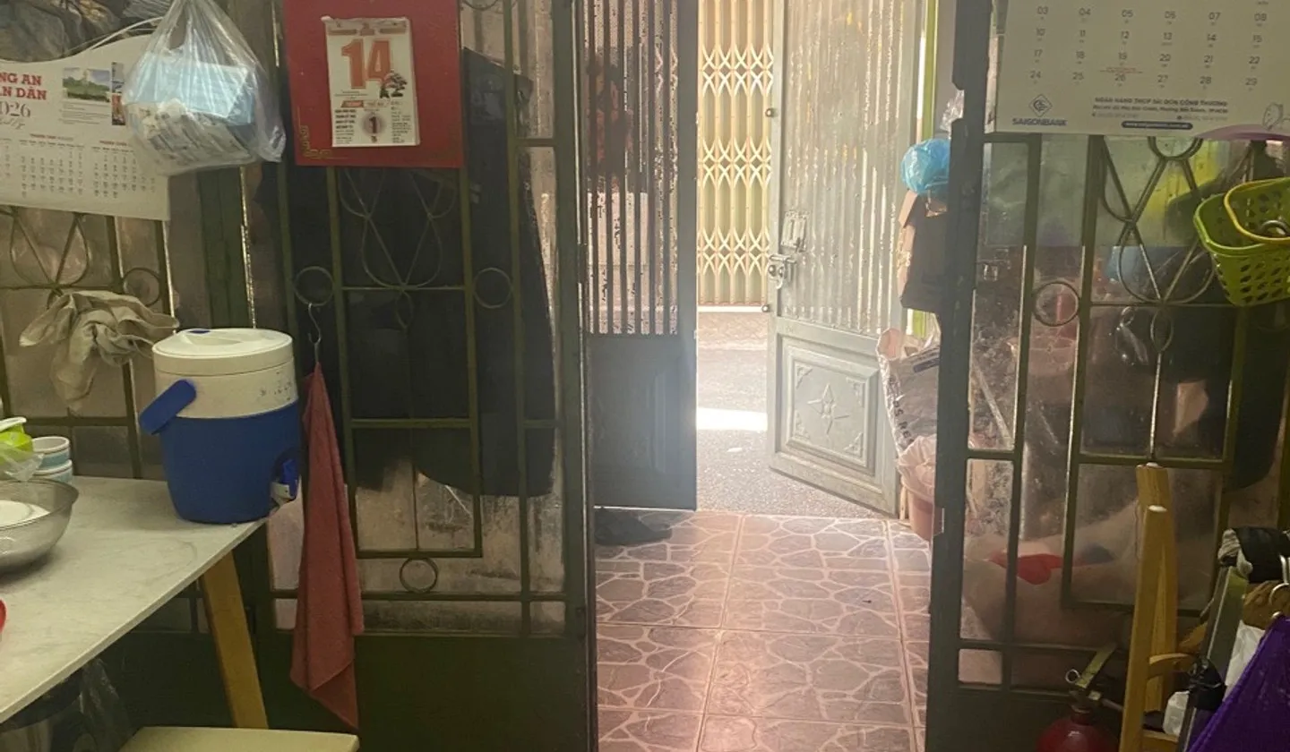 Bán nhà 2 tầng hẻm xe hơi quận Tân Sơn Nhất giá 5 tỷ... Bán nhà riêng tại Tân Sơn Nhất, Hồ Chí Minh 01