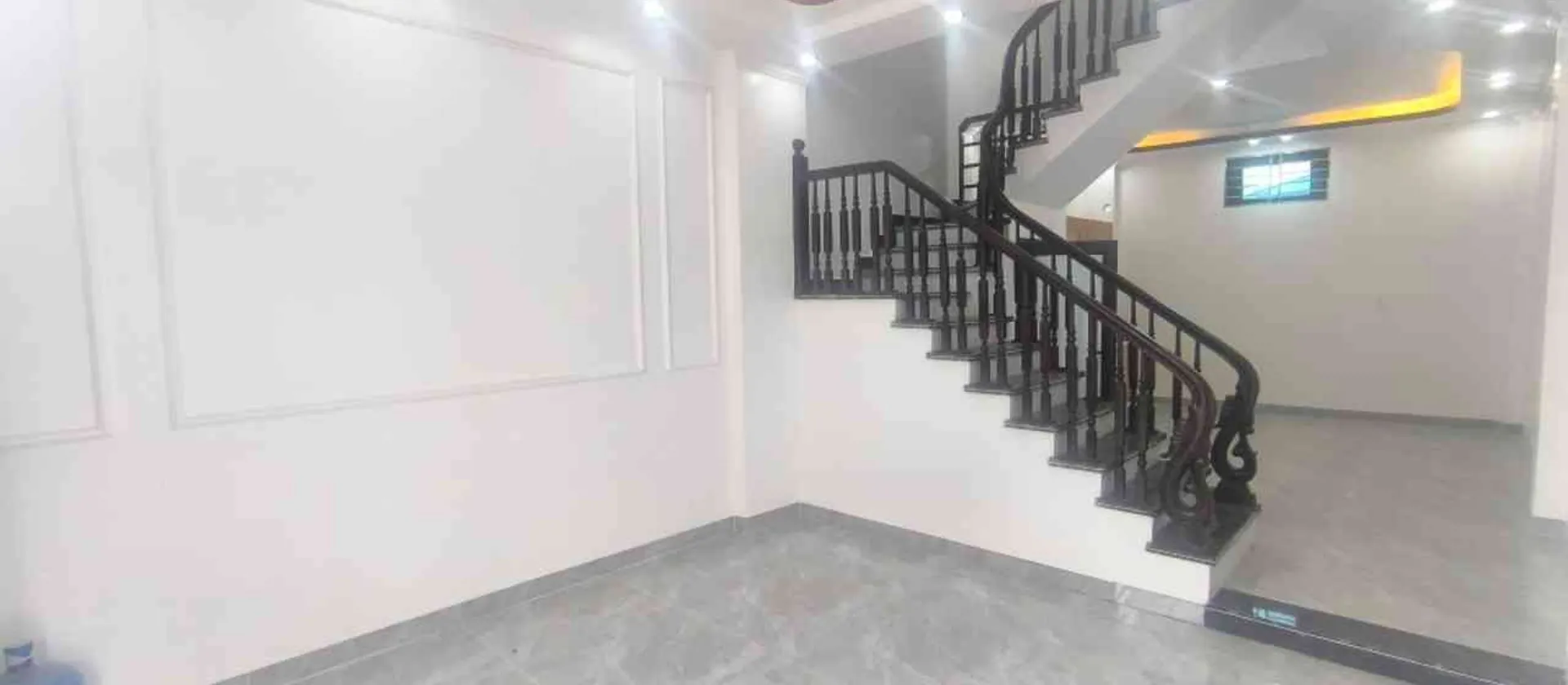 Nhà 3 tầng thiết kế tân cổ điển, khu dân cư thân thiện tại Trần Tất Văn... Bán nhà riêng tại Phù Liễn, Hải Phòng 01