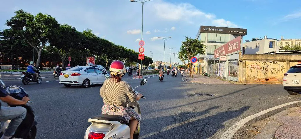 Bán nhà mặt phố Phạm Văn Đồng, diện tích 76.4m2, mặt tiền 4.2m, pháp lý cơ sở... Bán nhà mặt phố tại Hạnh Thông, Hồ Chí Minh 01
