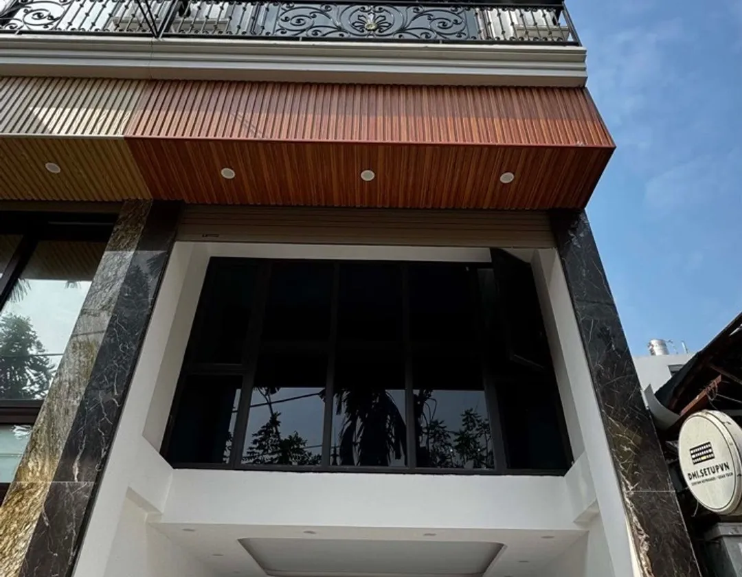 Bán nhà 7 tầng có thang máy gần khu đô thị Ciputra, Hà Nội... Bán nhà riêng tại Phú Thượng, Hà Nội 01