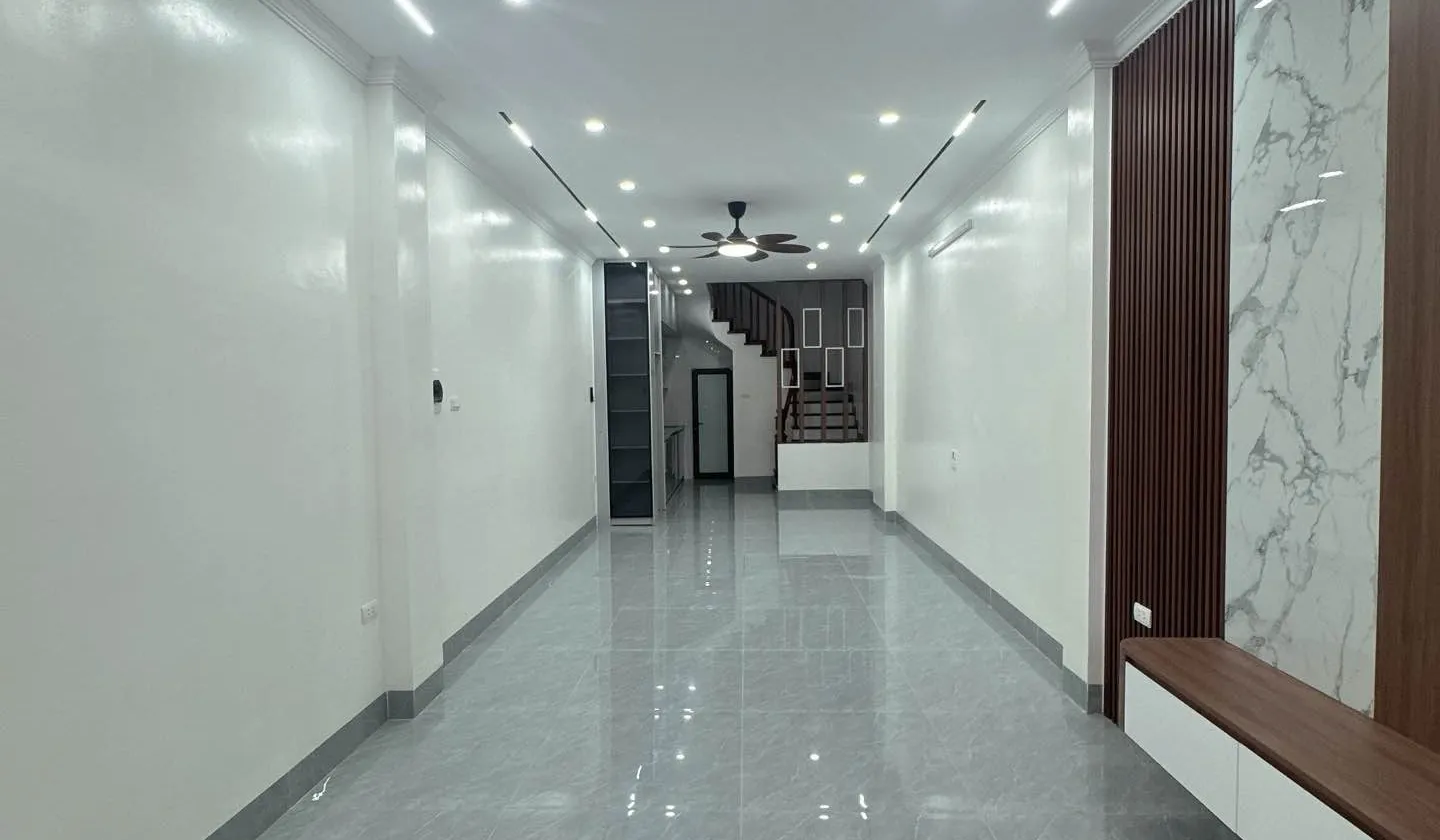 Cơ Hội Vàng Sở Hữu Nhà 5 Tầng Tại Thanh Am Với Giá Hấp Dẫn... Bán nhà riêng tại Việt Hưng, Hà Nội 01