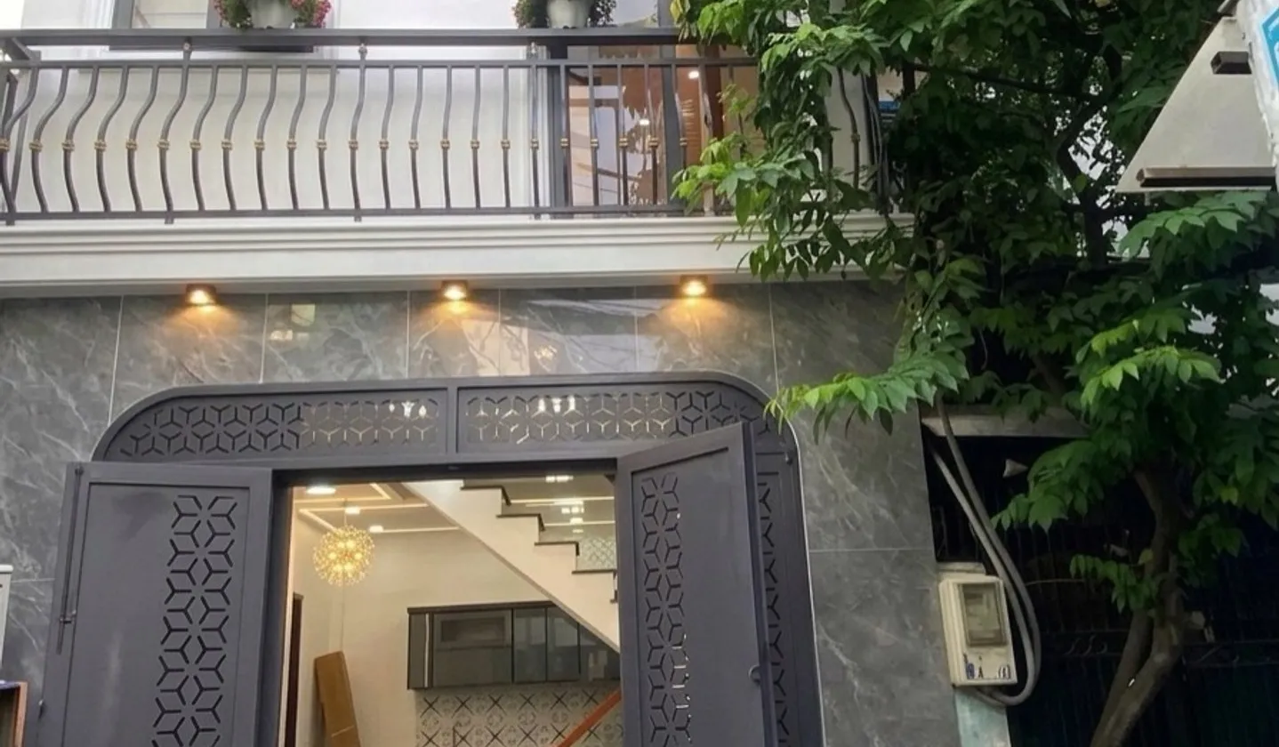 Nhà 2 tầng lô góc gần ngã 6 Gò Vấp, DTSD 50M2-Hẻm thoáng thông... Bán nhà riêng tại Gò Vấp, Hồ Chí Minh 01