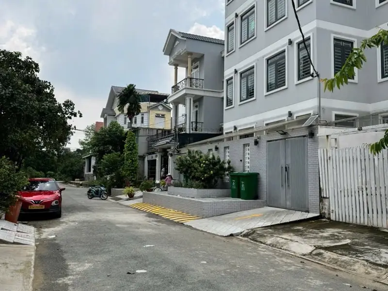 Bán nhà KDC PHONG PHÚ 5 - kế bên bên xe Q.8 - 137m2 chỉ 12.3 Tỷ, Vị trí đẹp... Bán biệt thự, liền kề tại Bình Hưng, Hồ Chí Minh 01