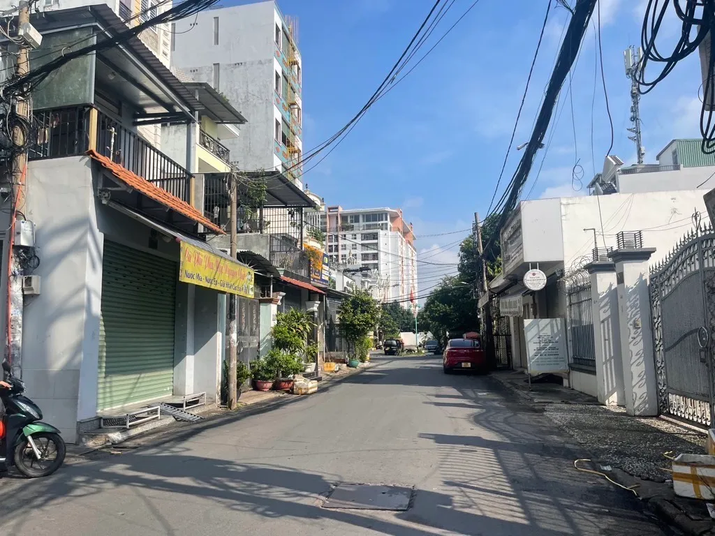 Nhà to 6 phòng cho thuê, hẻm xe hơi, phường 15 Tân Bình giá sốc!... Bán owner_side tại Tân Bình, Hồ Chí Minh 01