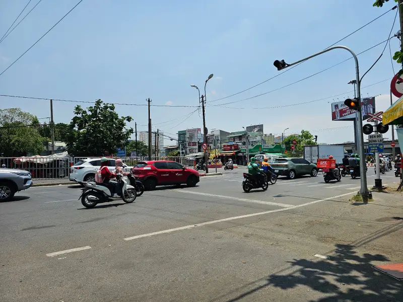 BÁ.N ĐẤT TẶNG NHÀ 134m2 - THU NHẬP 18TR/Th- NGAY VÒNG XOAY CẦU BÌNH LỢI - 7,9... Bán nhà mặt phố tại Hiệp Bình, Hồ Chí Minh 01