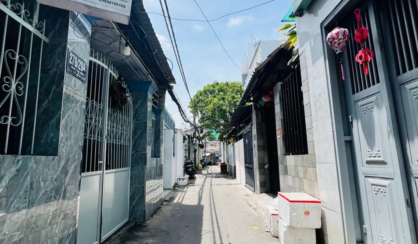 Nhà 2 tầng 64m2 hẻm 3m, 4 phòng ngủ, Quận 7 giá 5,95 tỷ... Bán nhà riêng tại Tân Thuận, Hồ Chí Minh 01