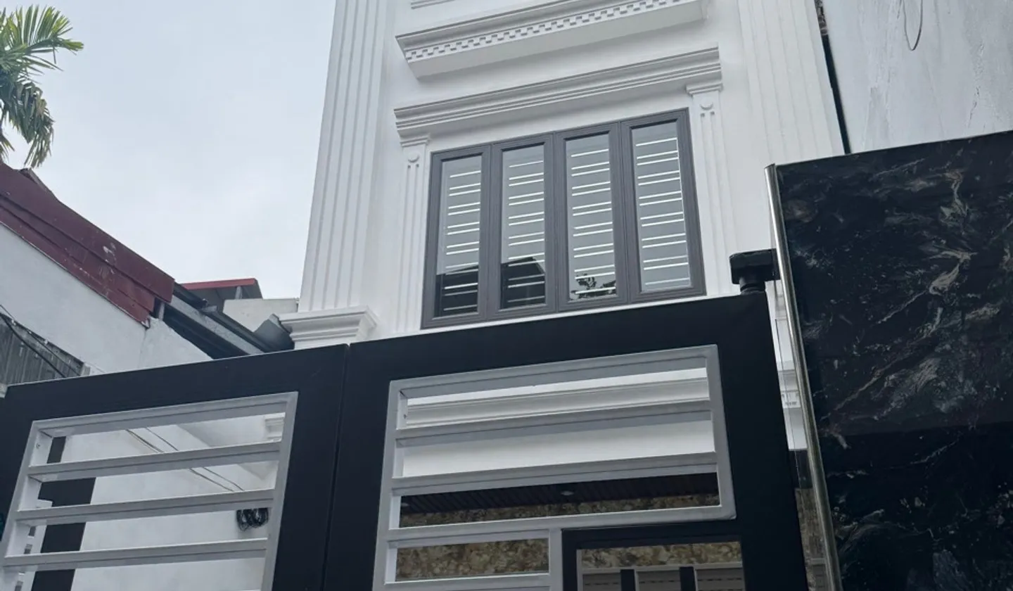 Nhà đẹp Miếu Hai Xã, diện tích rộng 80,5m² cùng sân cổng thoáng đãng... Bán nhà riêng tại Lê Chân, Hải Phòng 01