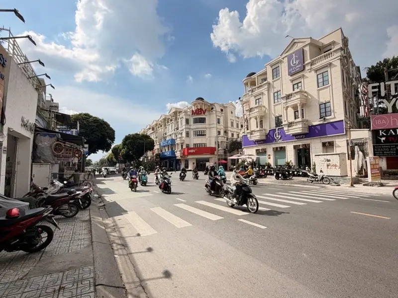 MẶT TIỀN PHAN VĂN TRỊ – VỈA HÈ KINH DOANH – SÁT CITYLAND 🔥
📐 Gần 70m² – 4 tầng – 4PN – nở hậu... Bán nhà mặt phố tại Gò Vấp, Hồ Chí Minh 01