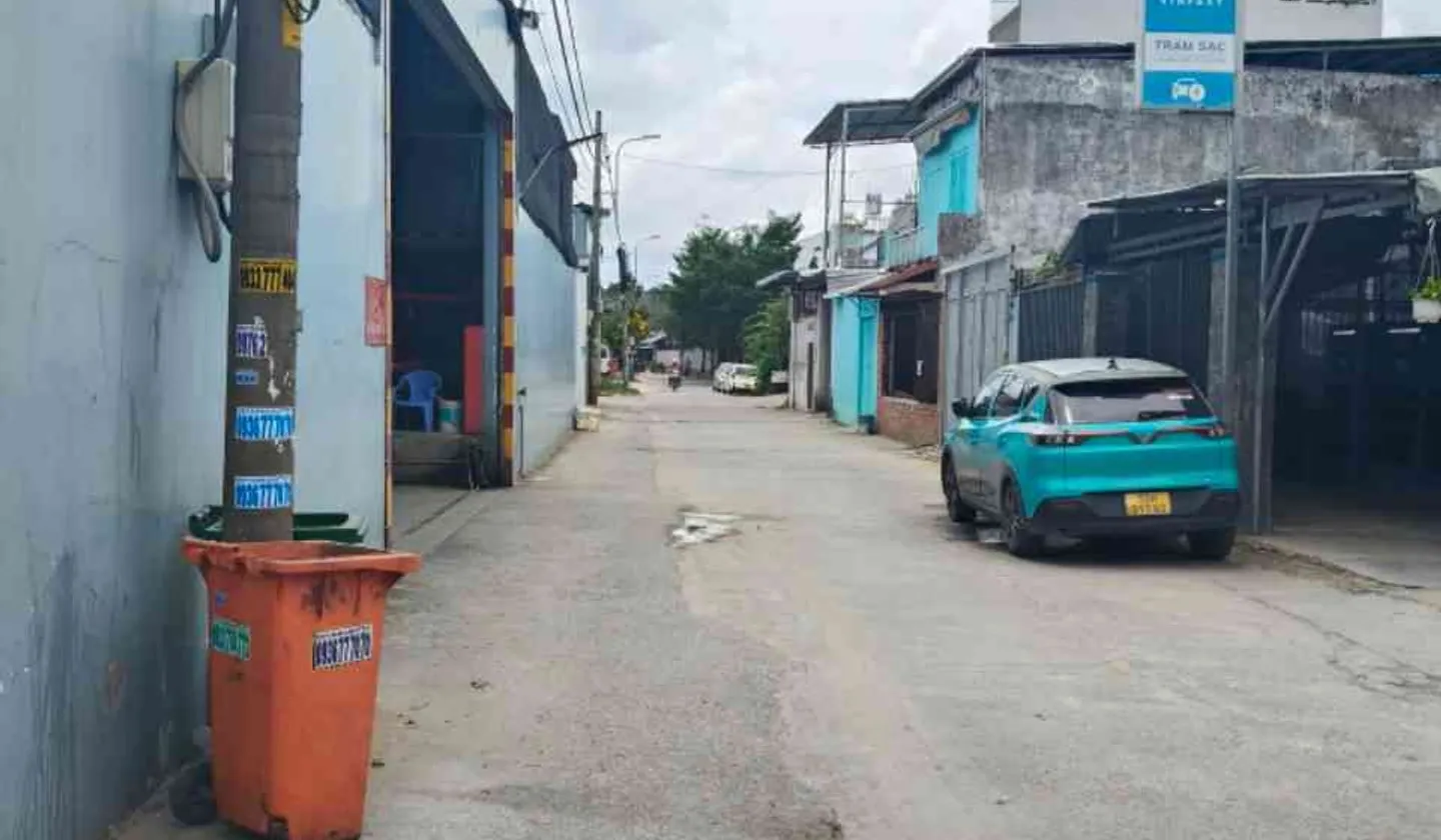 Bán nhà 4 tầng 4PN tại Bà Điểm, Hóc Môn giá 5.7 tỷ... Bán nhà riêng tại Bà Điểm, Hồ Chí Minh 01