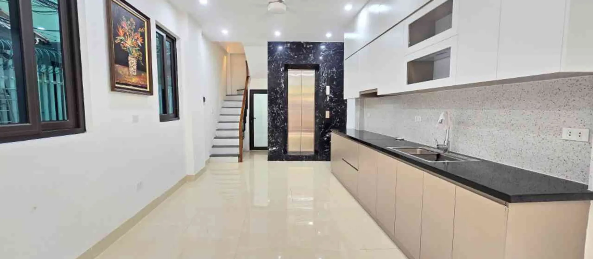 Bán nhà riêng lô góc 2 thoáng tại Cầu Giấy có thang máy và ô tô đỗ cửa... Bán nhà riêng tại Cầu Giấy, Hà Nội 01