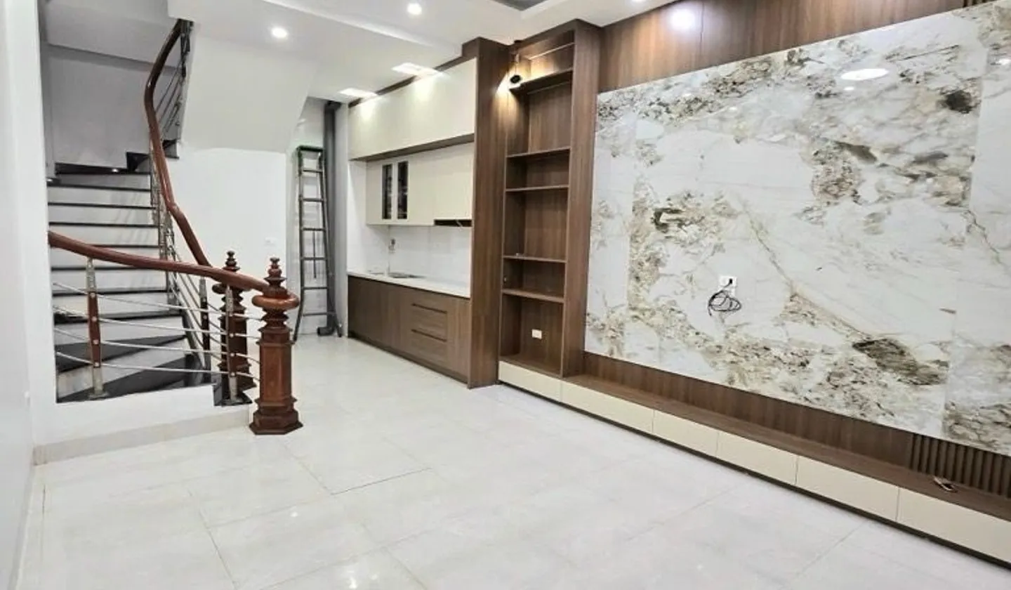 Nhà 5 Tầng Trung Tâm, Nội Thất Đẹp Gần Chợ... Bán nhà riêng tại Phú Diễn, Hà Nội 01
