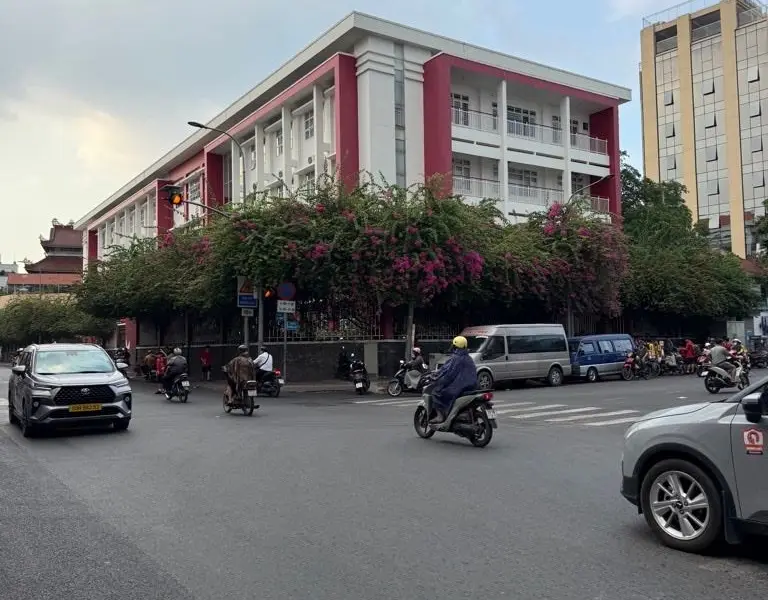 Bán nhà 2 tầng 2PN tại Tân Bình, diện tích sử dụng 40m2... Bán nhà riêng tại Tân Sơn Nhất, Hồ Chí Minh 01