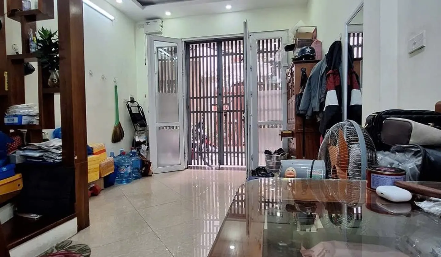 Bán nhà riêng tại quận Cầu Giấy, diện tích 36.5m², thích hợp kinh doanh và để ở... Bán nhà riêng tại Nghĩa Đô, Hà Nội 01