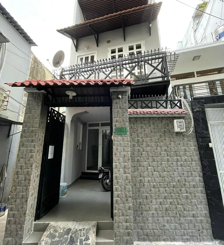 Nhà 4 tầng hiện đại giữa lòng Phú Nhuận, giá mềm... Bán nhà riêng tại Cầu Kiệu, Hồ Chí Minh 01