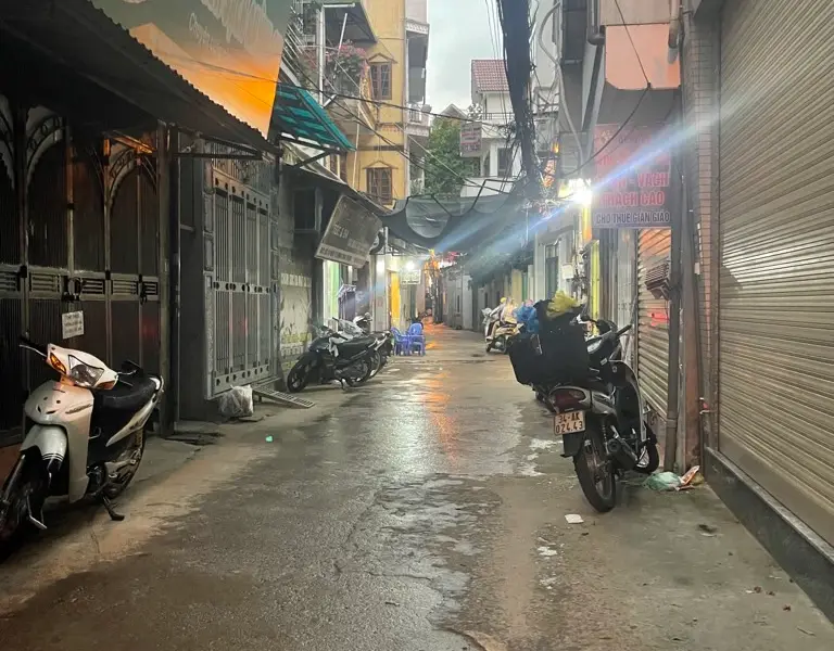 🏡 ĐỊNH CÔNG THƯỢNG – HOÀNG MAI 🏡
✨ Nhỉnh 8 tỷ sở hữu ngay nhà.
👉 46m² - 4 tầng - 6 phòng ngủ
✅... Bán nhà riêng tại Định Công, Hà Nội 01