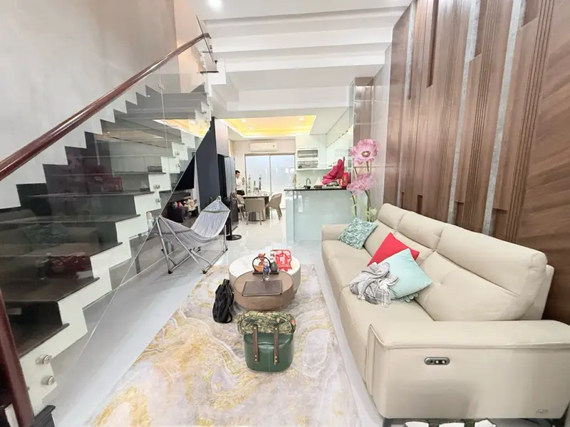 Bán nhà riêng 3 tầng lệch tầng, 4PN tại Lê Văn Lương, Quận 7... Bán nhà riêng tại Tân Hưng, Hồ Chí Minh 01