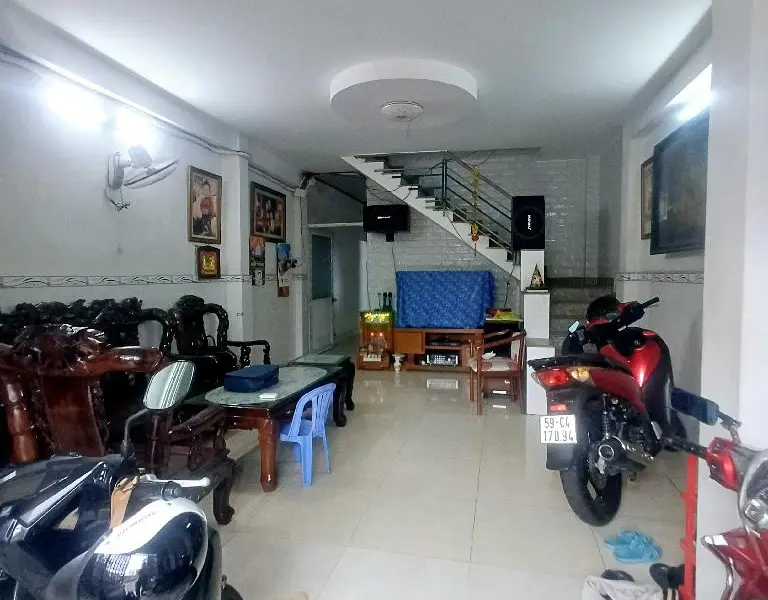 Bán nhà mặt phố 2 tầng tại phường Tân Hưng, Hồ Chí Minh, diện tích 64.7 m²... Bán nhà mặt phố tại Tân Hưng, Hồ Chí Minh 01
