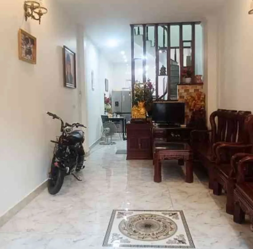 Nhà riêng 4 tầng tại Ngọc Thụy, diện tích 40m², giá 8.9 tỷ VNĐ... Bán nhà riêng tại Bồ Đề, Hà Nội 01